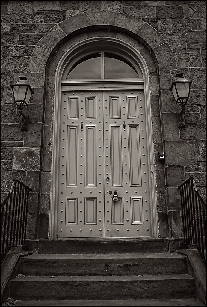A Door in Delaware by olivetreeann