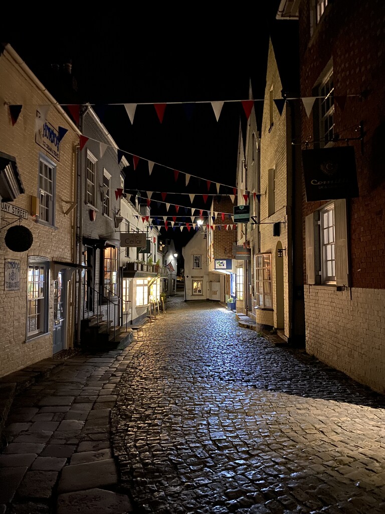 Cobbled street by wakelys