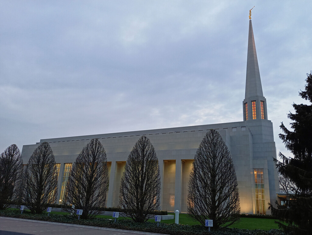 Our local Mormon Temple by marianj