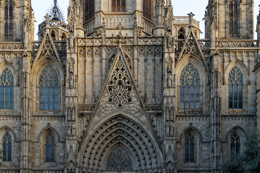 0414 - Gothic Cathedral, Barcelona by bob65