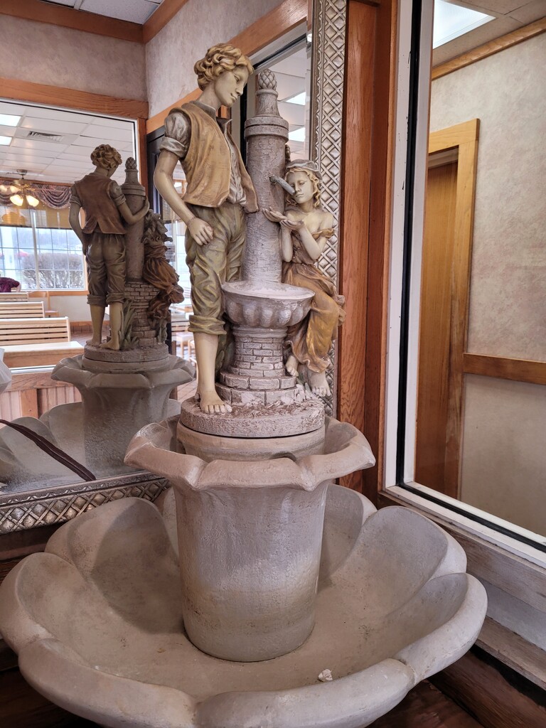 Italian fountain by scoobylou