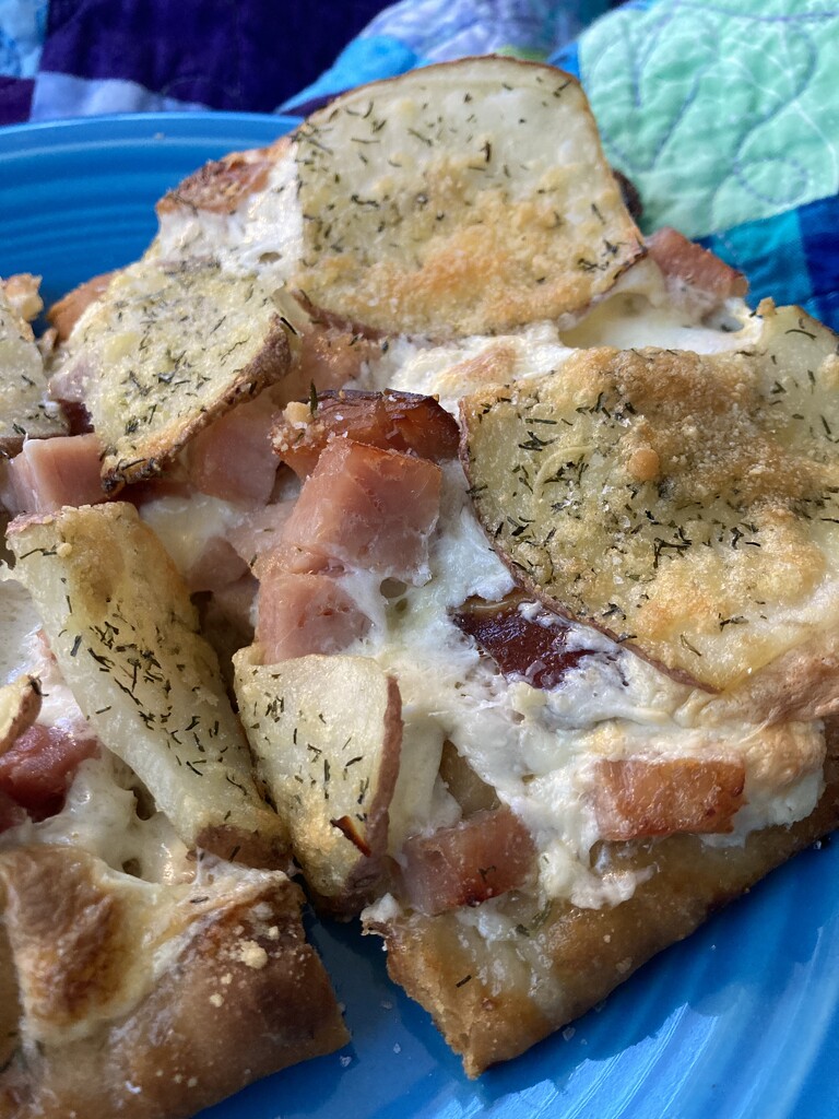 potato and ham pizza  by wiesnerbeth