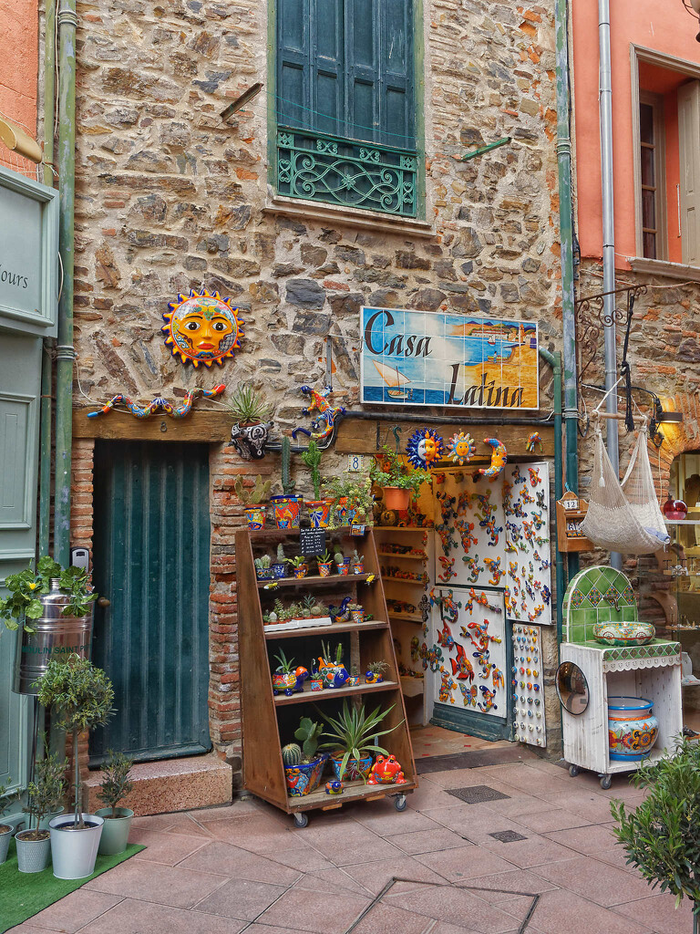 Casa Latina, Collioure by laroque
