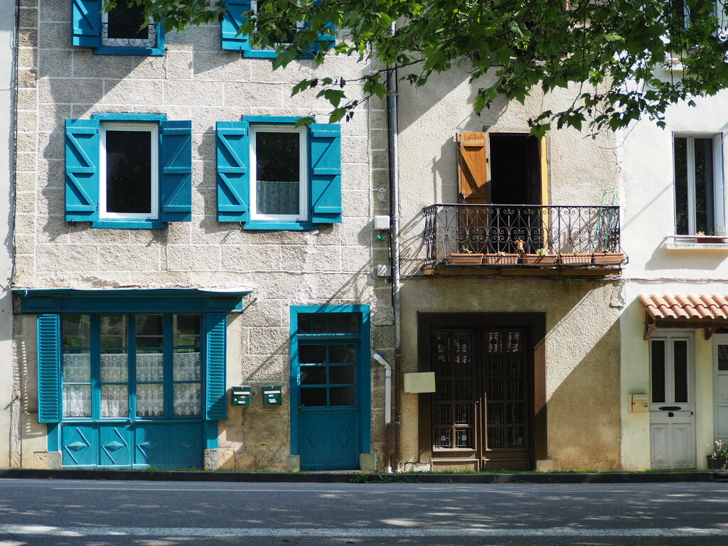 Blue and brown shutters by jacqbb