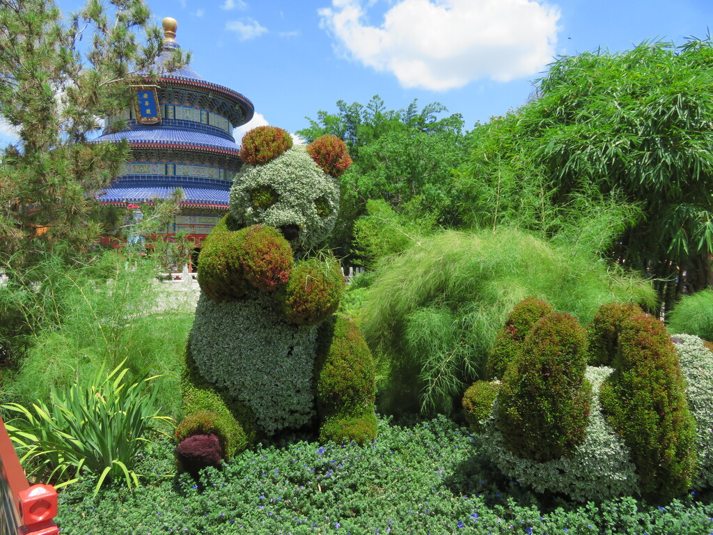 Epcot topiary by anitaw