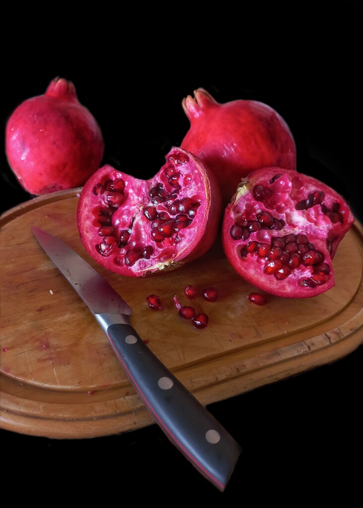 Pomegranates by salza