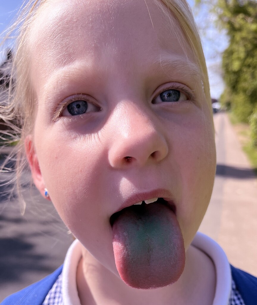 Girl with a green tongue.... by anne2013