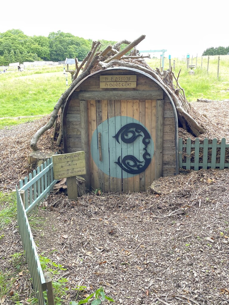 Hobbit Hut by jeremyccc