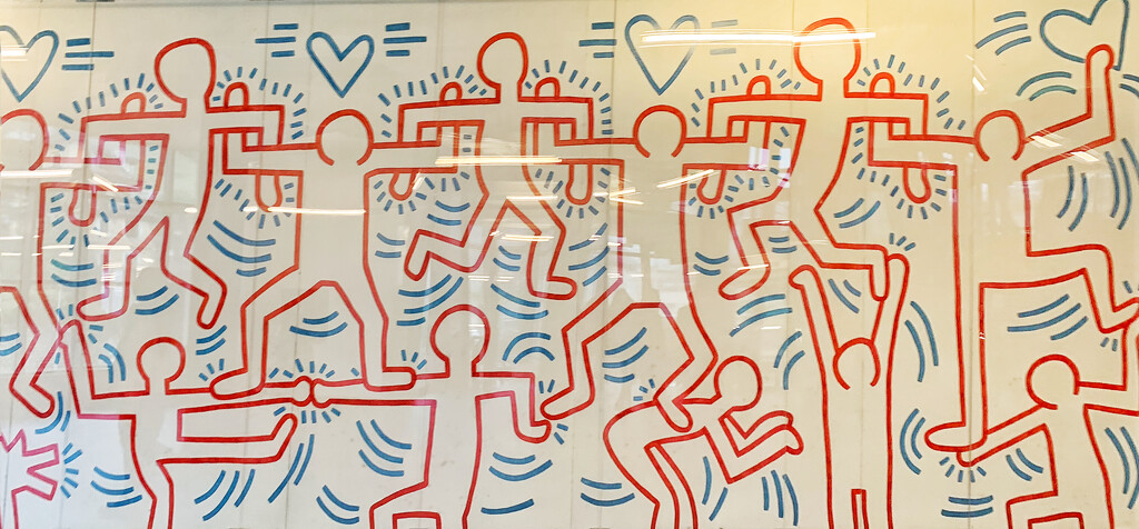 Famous hearts from Keith Haring.  by cocobella