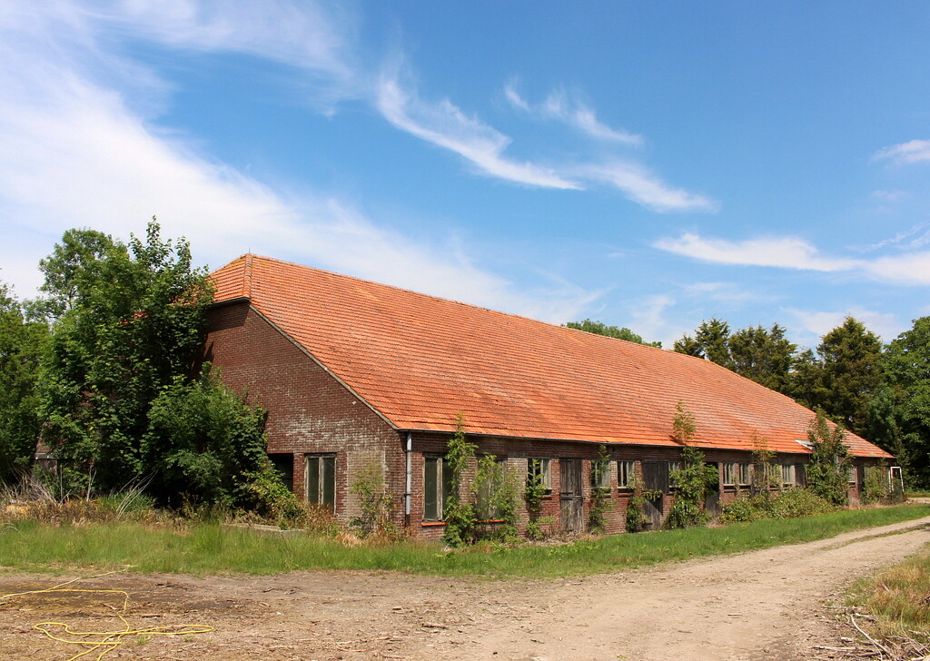An old barn by pyrrhula