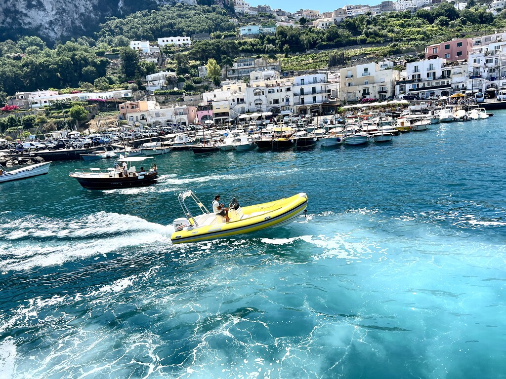 Bye bye Capri  by rensala