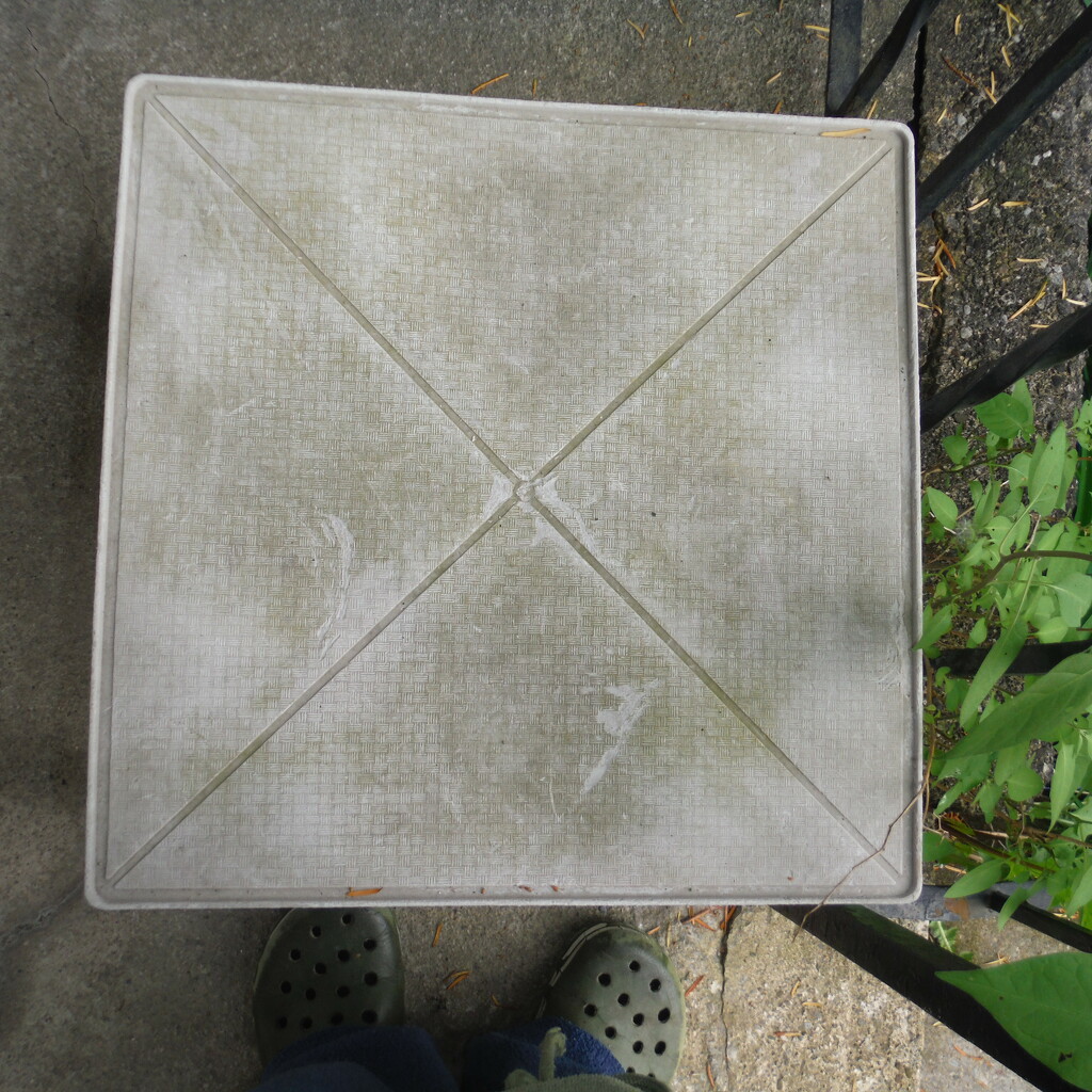 X #16: Outdoor Table by spanishliz