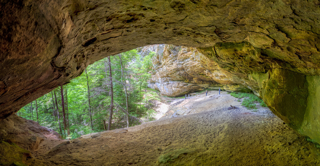 Sandstone Cavern by kvphoto