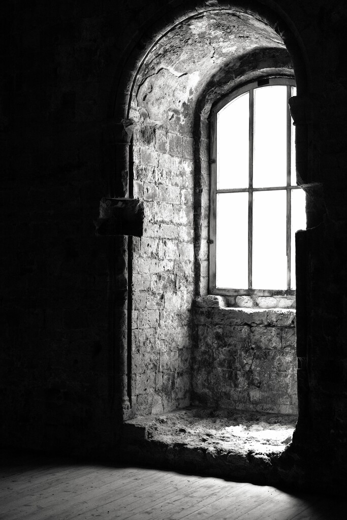 Castle window  by 4rky