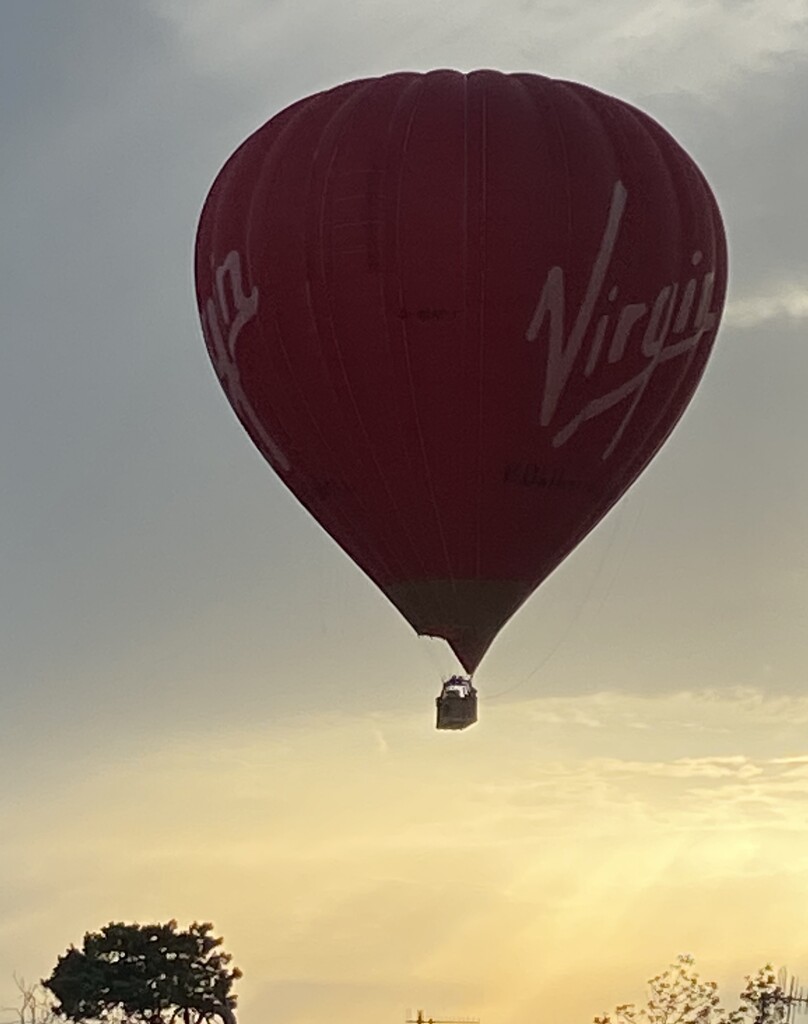 Air balloon  by hoopydoo