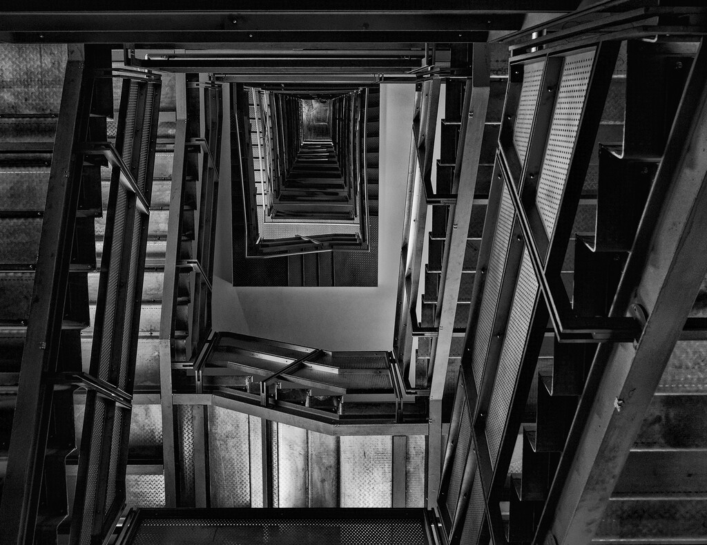 0617 - Stairwell by bob65