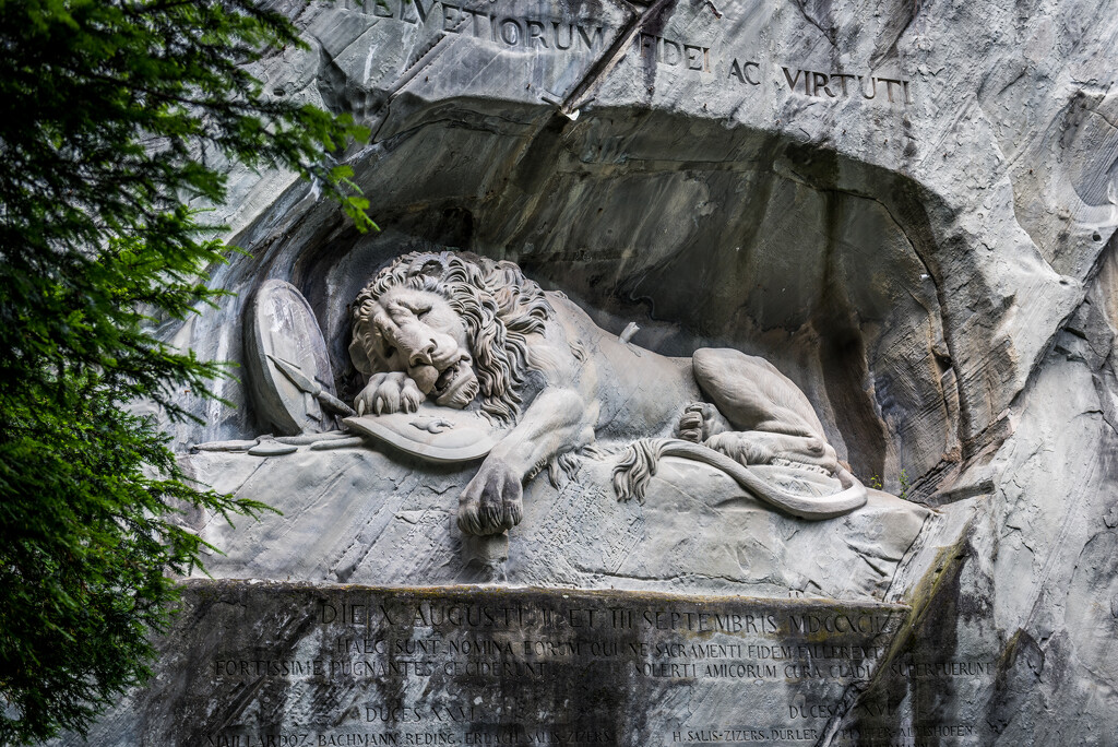 Lion of Lucerne by kwind