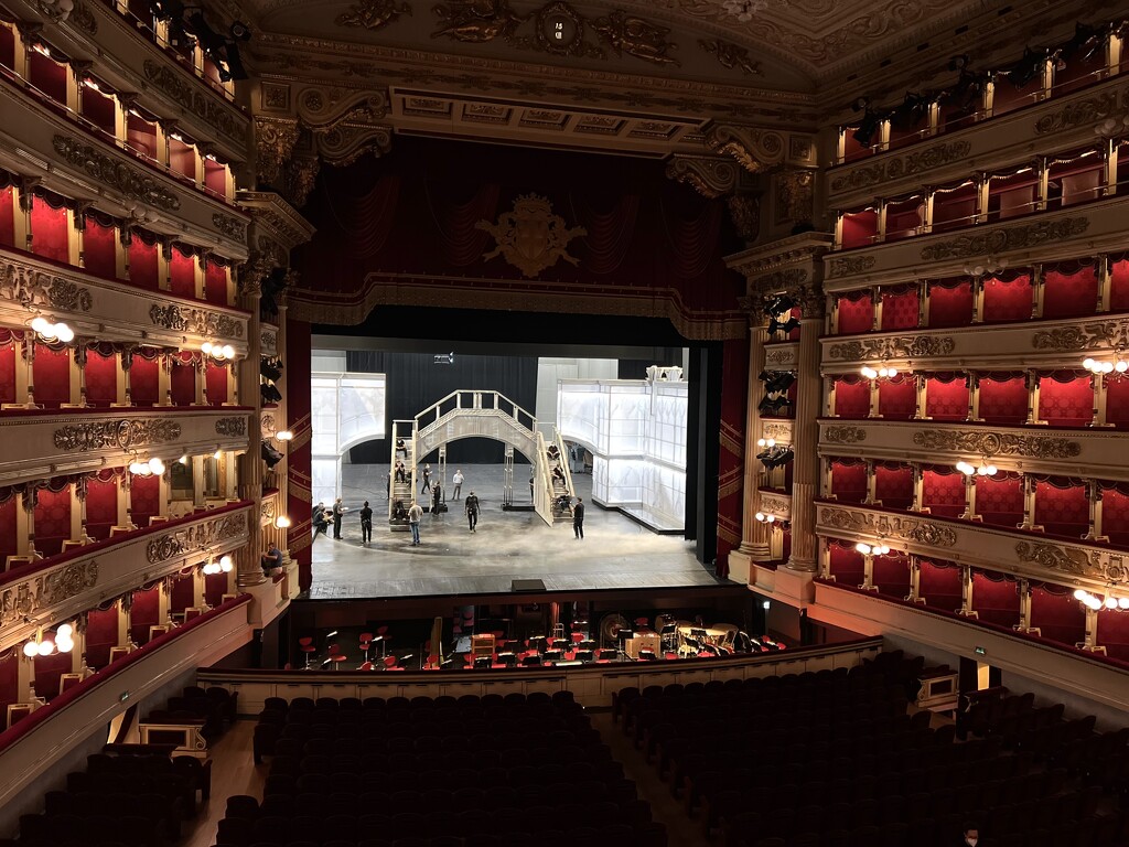 La Scala, Milan  by rensala