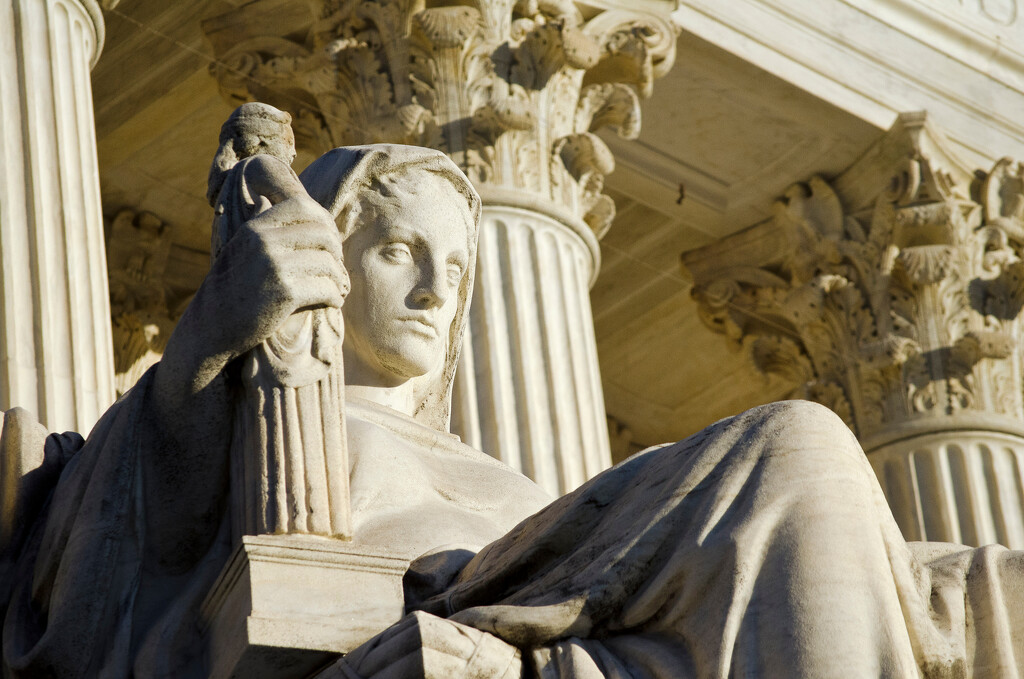 Supreme Court statue by ggshearron