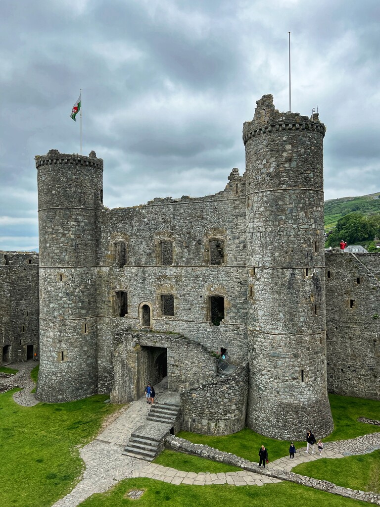 Harlech Castle - Gwynedd, Wales. by darrenboyj