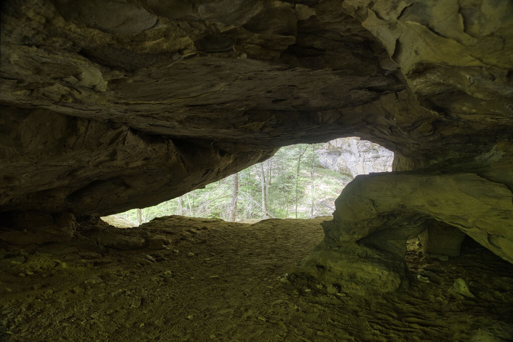 Cavern by kvphoto