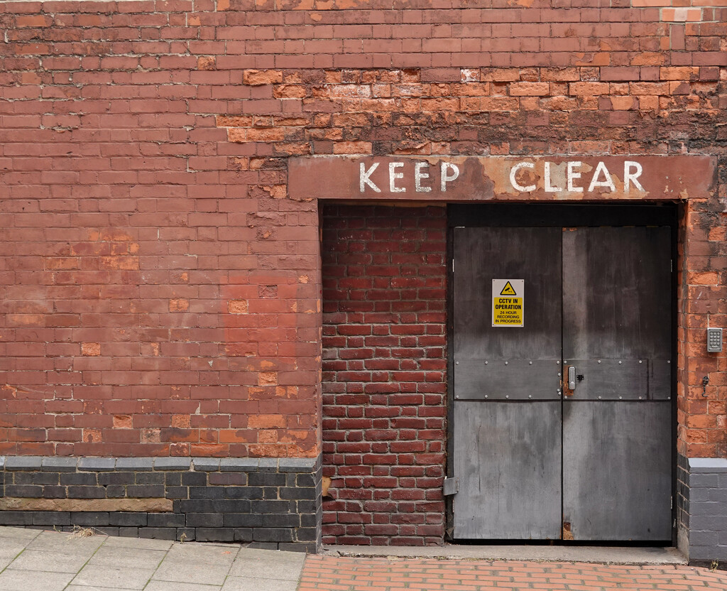 Keep Clear by phil_howcroft