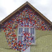 5th Jul 2022 - Crocheted flowers on Whaddon Village Hall