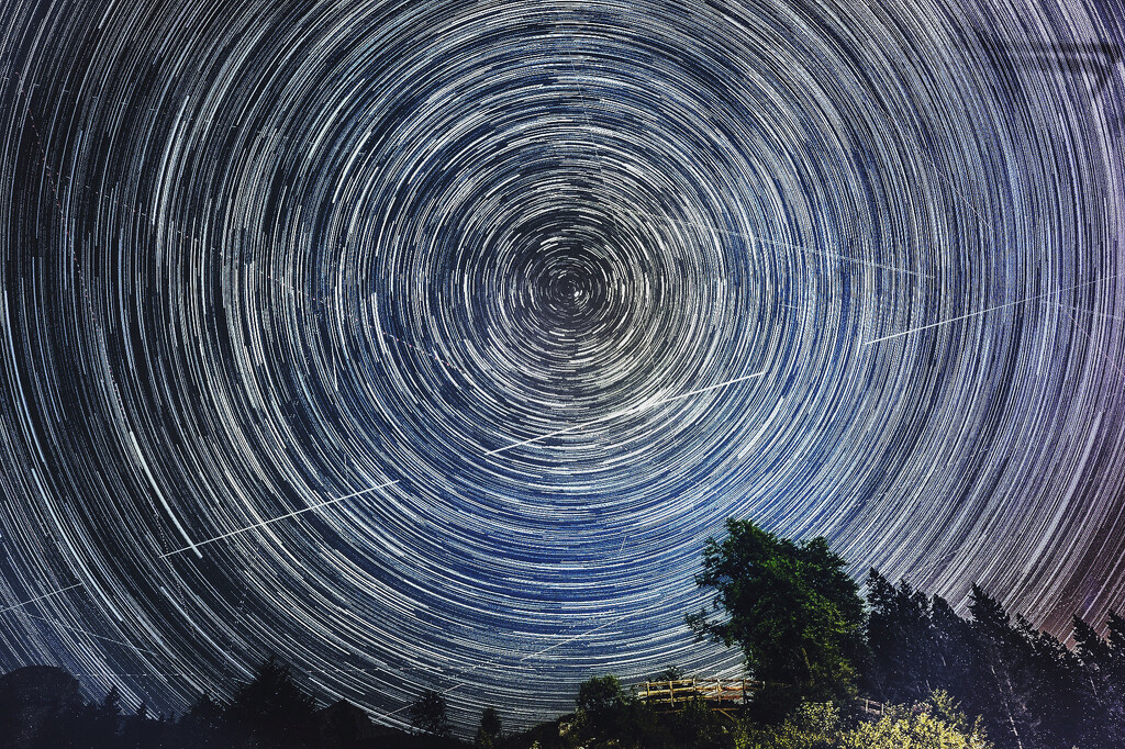 Startrails  by caterina