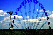 26th Jul 2022 - Ferris Wheel Looming - WWYD 