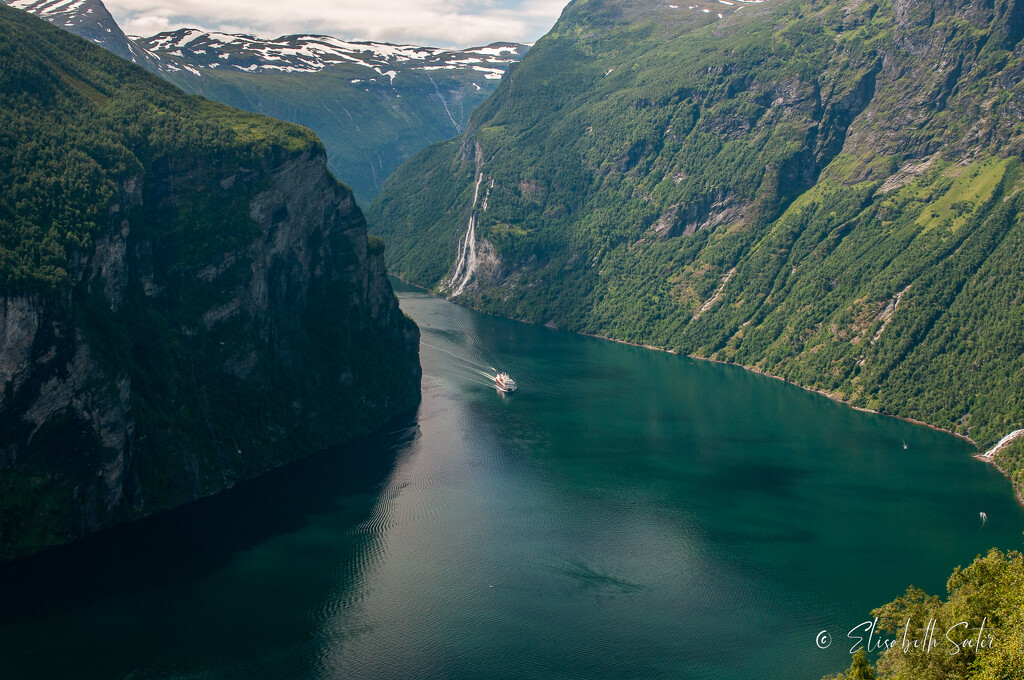 Geirangerfjorden by elisasaeter
