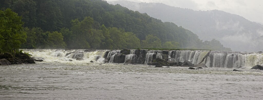 LHG_3931 Pano  Sandstone Falls on a Rainy Grey day by rontu