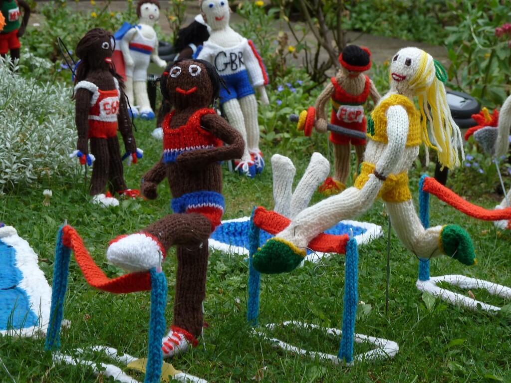 London 2012 - Knitted Olympics  by boxplayer