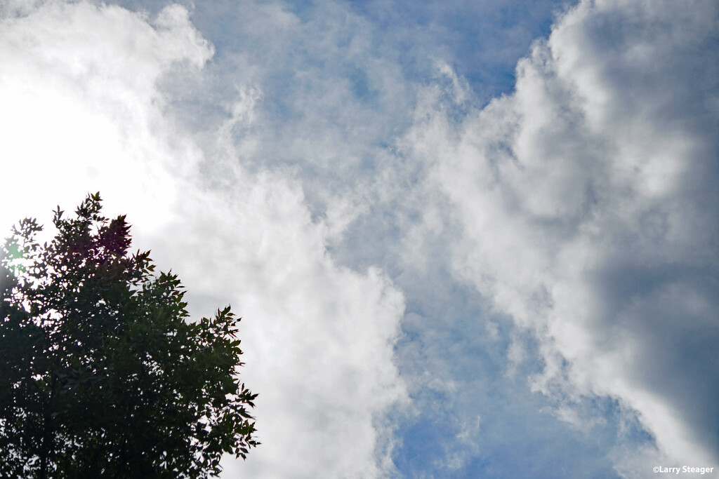 Clouds 7 2022 c by larrysphotos