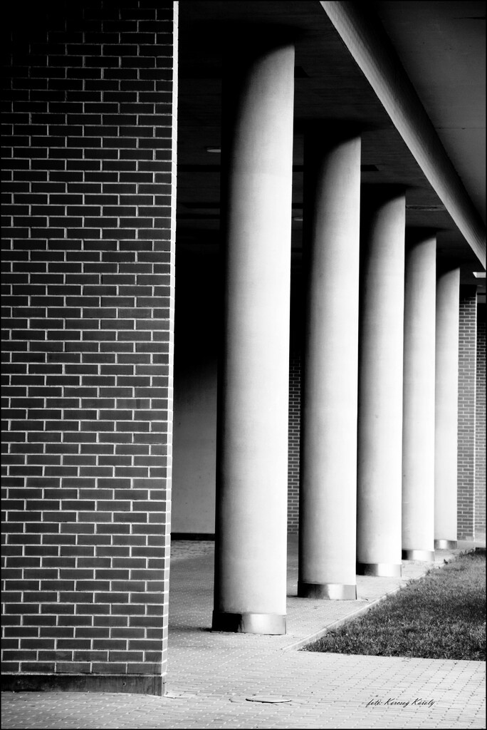 Walls and columns by kork