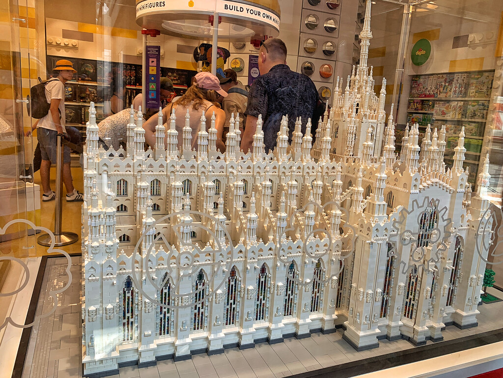 Il Duomo in Lego.  by cocobella