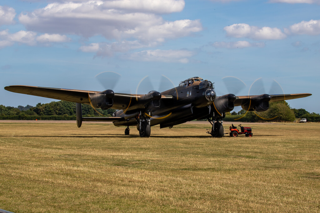 Avro Lancaster NX611 by phil_sandford