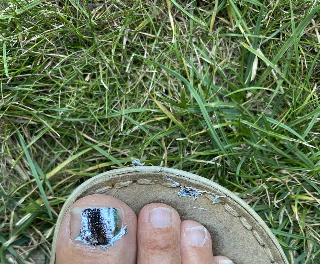 Don’t wear open toe sandals when crafting  by wakelys