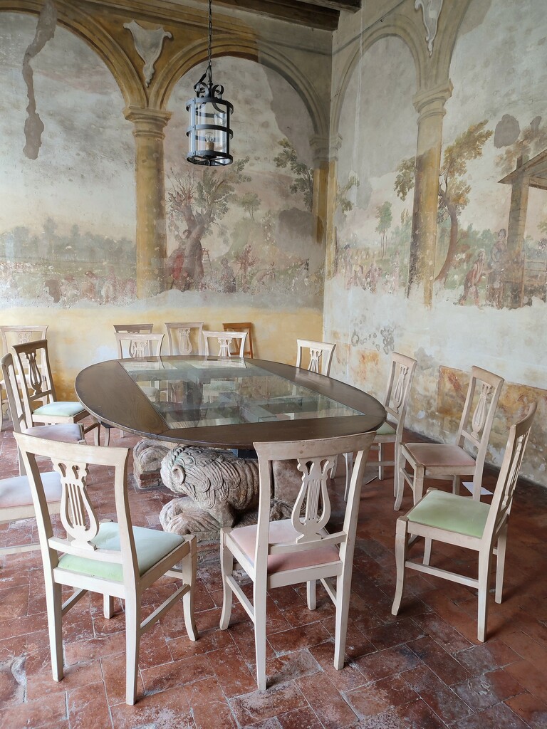 Frescos in the loggia  by boxplayer