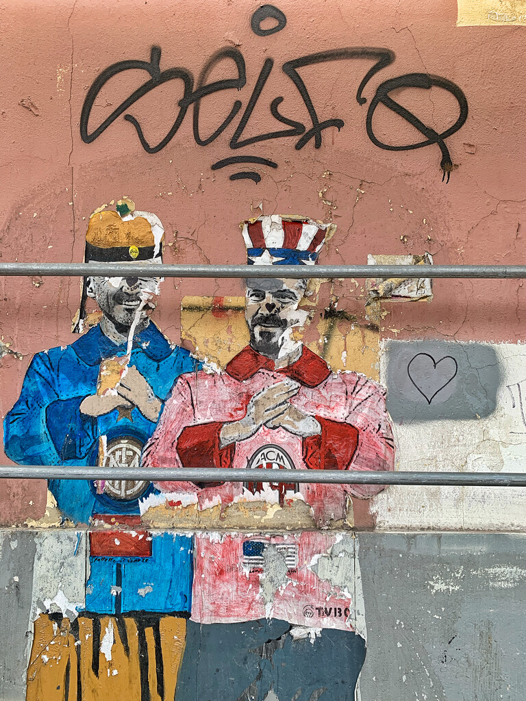 Heart beside streetart.  by cocobella