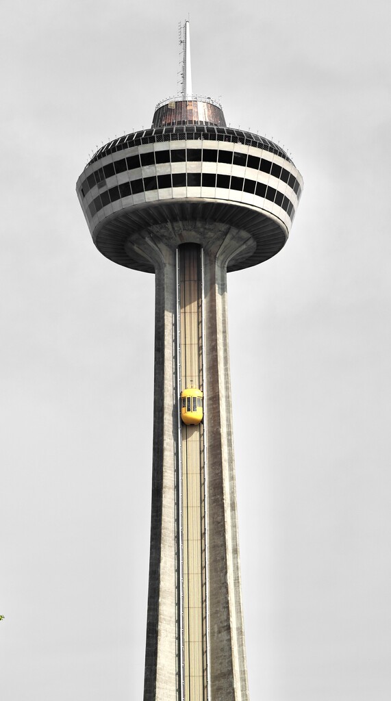 Niagara Falls Tower by corinnec