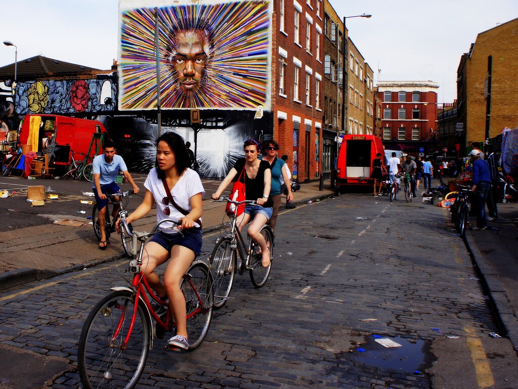 London 2012 - Usain and bikes  by boxplayer
