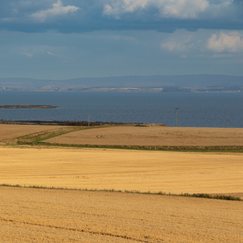Across the fields and down to the sea. by billdavidson