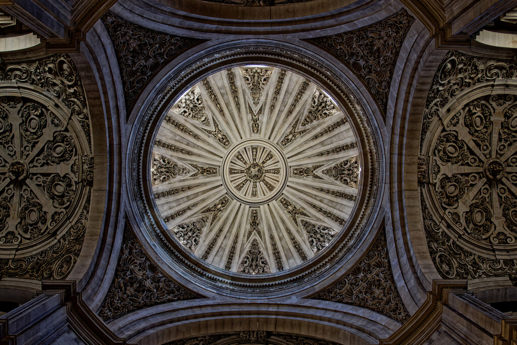 0822 - Dome in  Parroquia del Sagrario, Granada by bob65