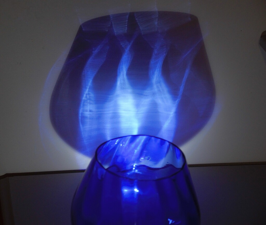 vase by mirroroflife