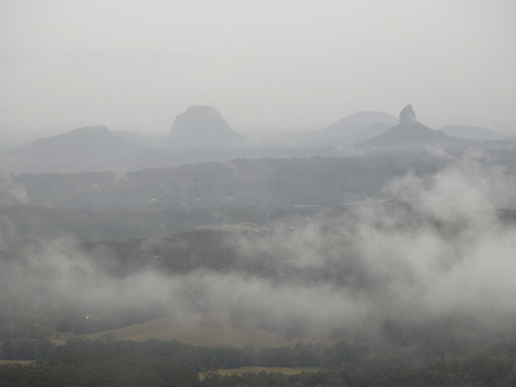 Misty mountains by jeneurell