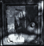 1st Sep 2022 - The Woodbox door