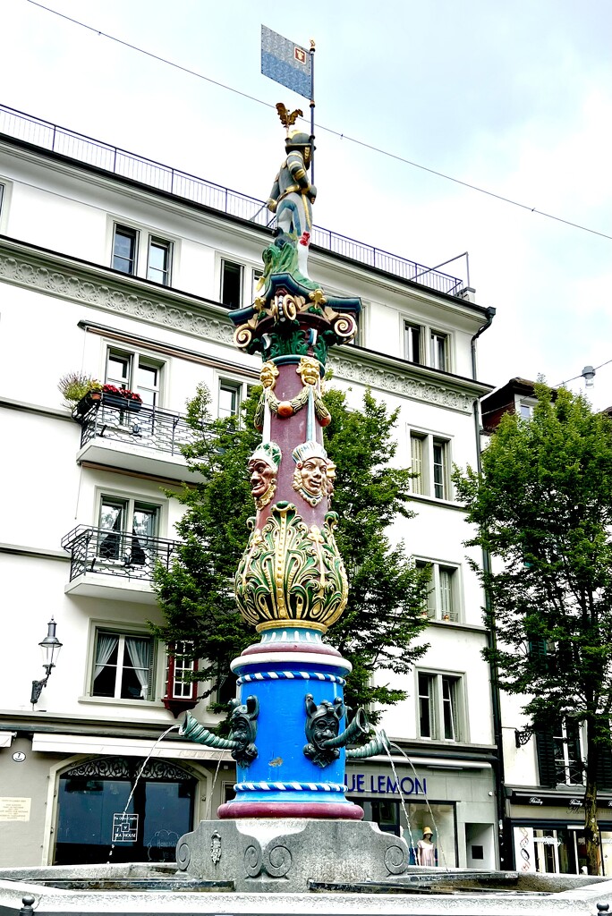 Fritschi Fountain  by rensala