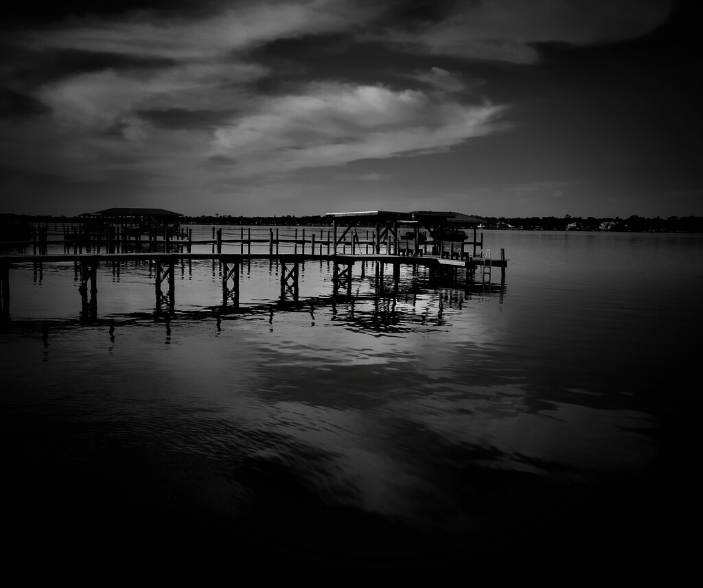 Dock,Dock… who’s there? by joemuli