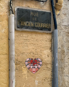 19th Sep 2022 - A funny heart rue de l’ancien courrier. 