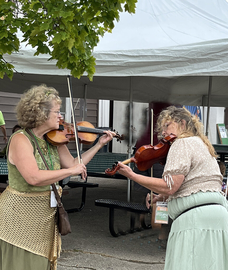 20220812_Irishfest fiddlers by pennyrae